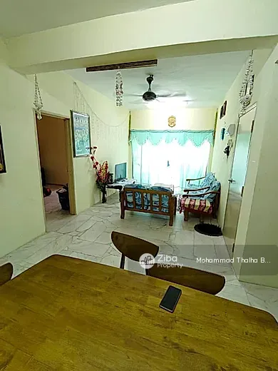 Desa Kempas Apartment