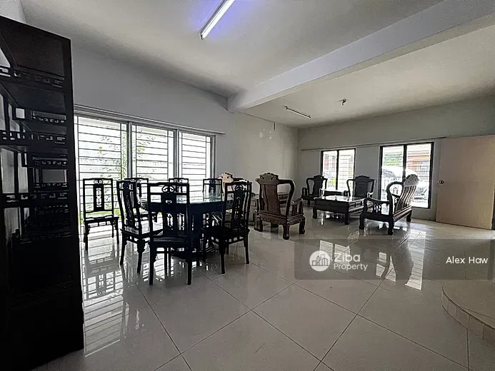 Emerald Heights, Seri Kembangan