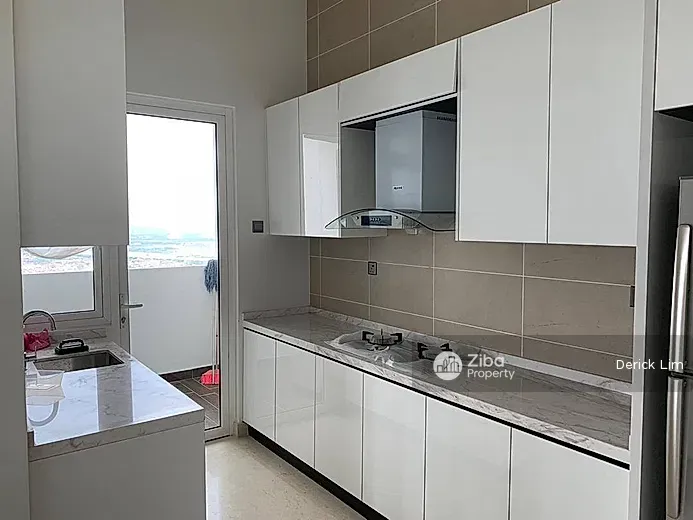 Tritower Residence