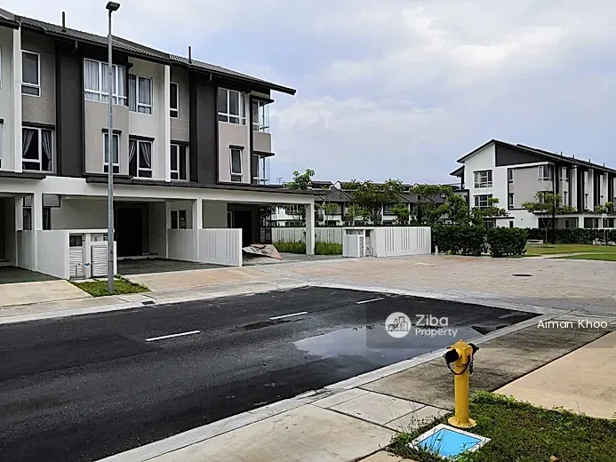 Arahsia Residence @ Tropicana Aman
