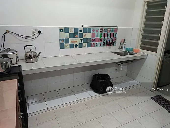 Suriamas Condominium